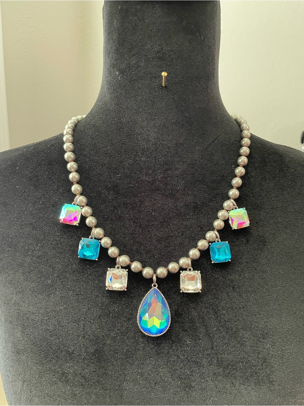 Iridescent Teardrop Pendant Pearl Bead Necklace - Women Jewelry